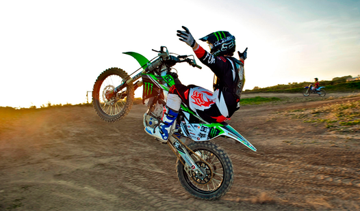 Motocross - Season is open: Play Online For Free On Igrotok